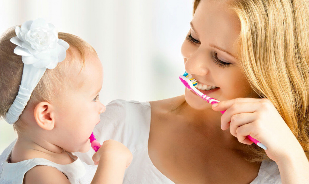 детская зубная щетка, зубные щетки для детей, выбрать щетку ребенку