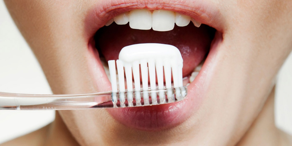 Отбеливание зубов, отбелить зубы, отбеливание зубов дома, отбеливание зубов в домашних условиях