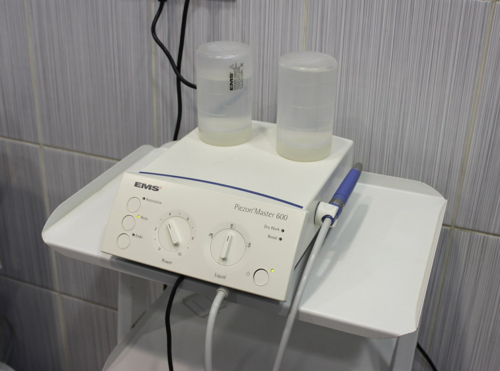 Ультразвуковой стоматологический аппарат Пьезон-Мастер 600